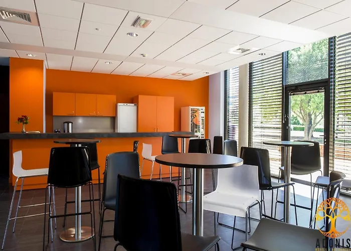 Adonis Double アパート